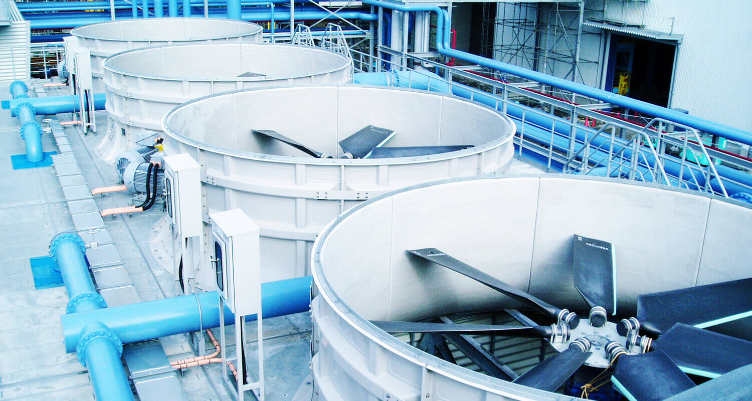 水を大切に扱い、再利用を図る。